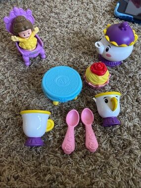 Fisher-Price Little People Disney Princess Time for Tea with Belle playset.
